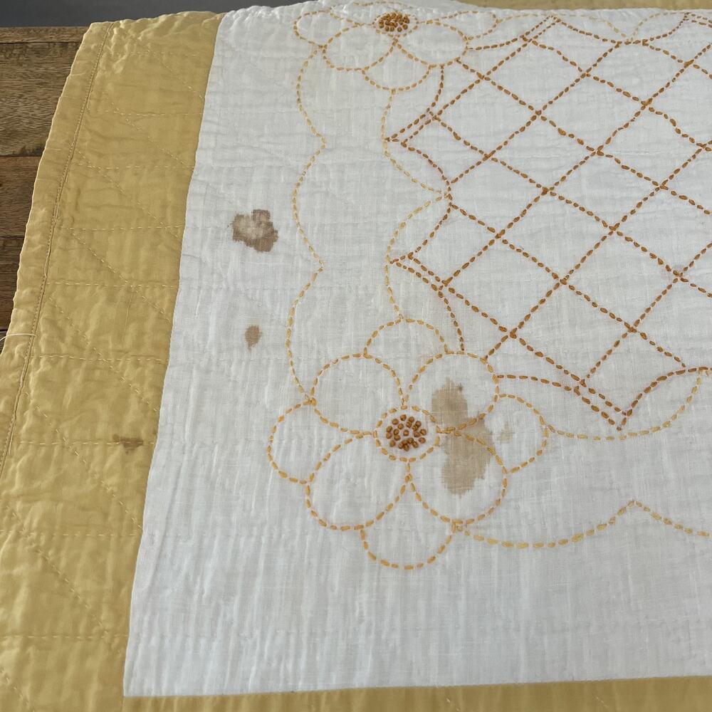 Handmade Hand Quilted Yellow Floral Embroidery Cotton Quilt Bedspread 75"x77" - Picture 5 of 15